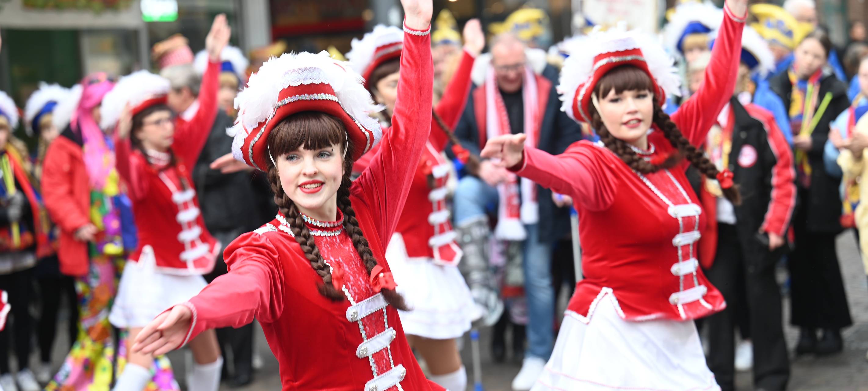 Weiberfastnacht: Rathäuser bei uns werden gestürmt