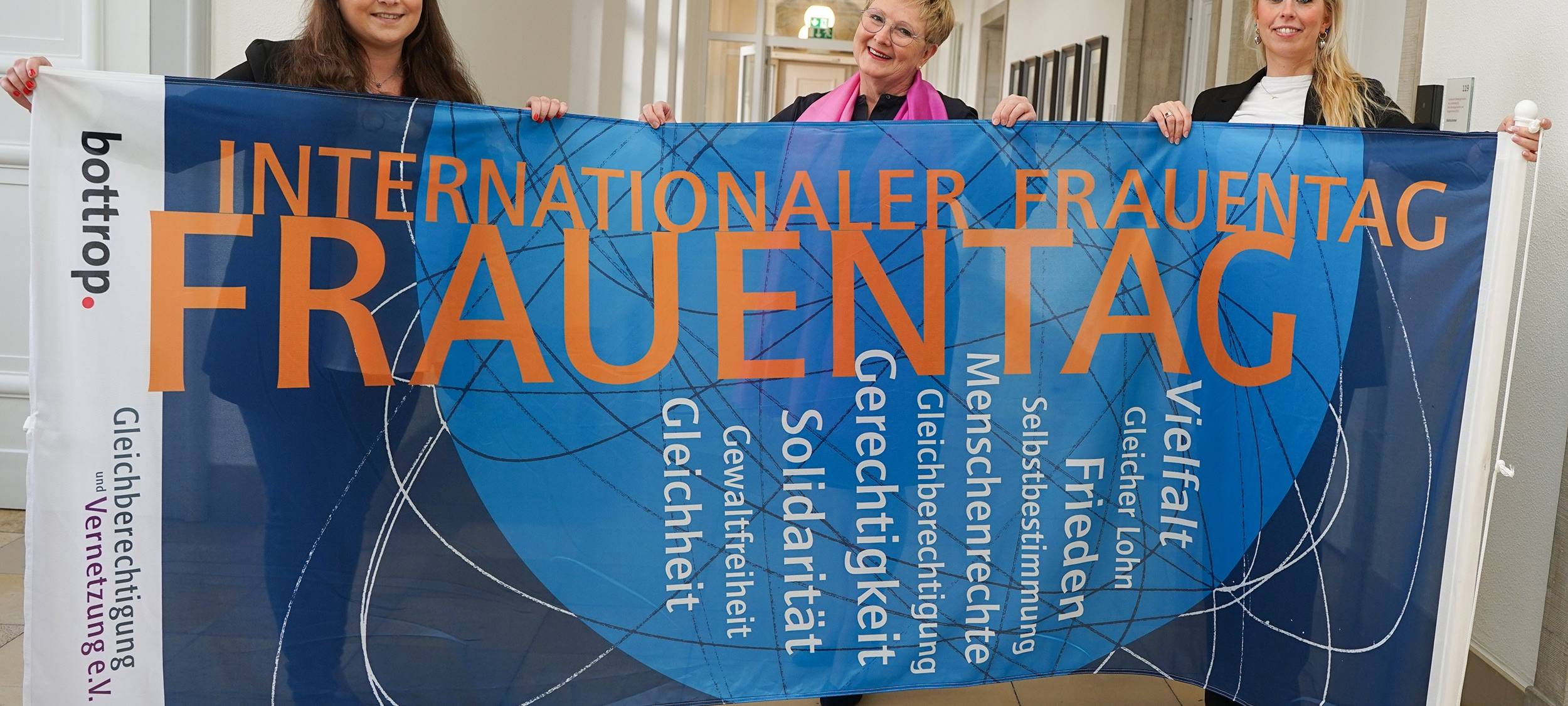 Bottrop hisst Fahne zum Internationalen Frauentag