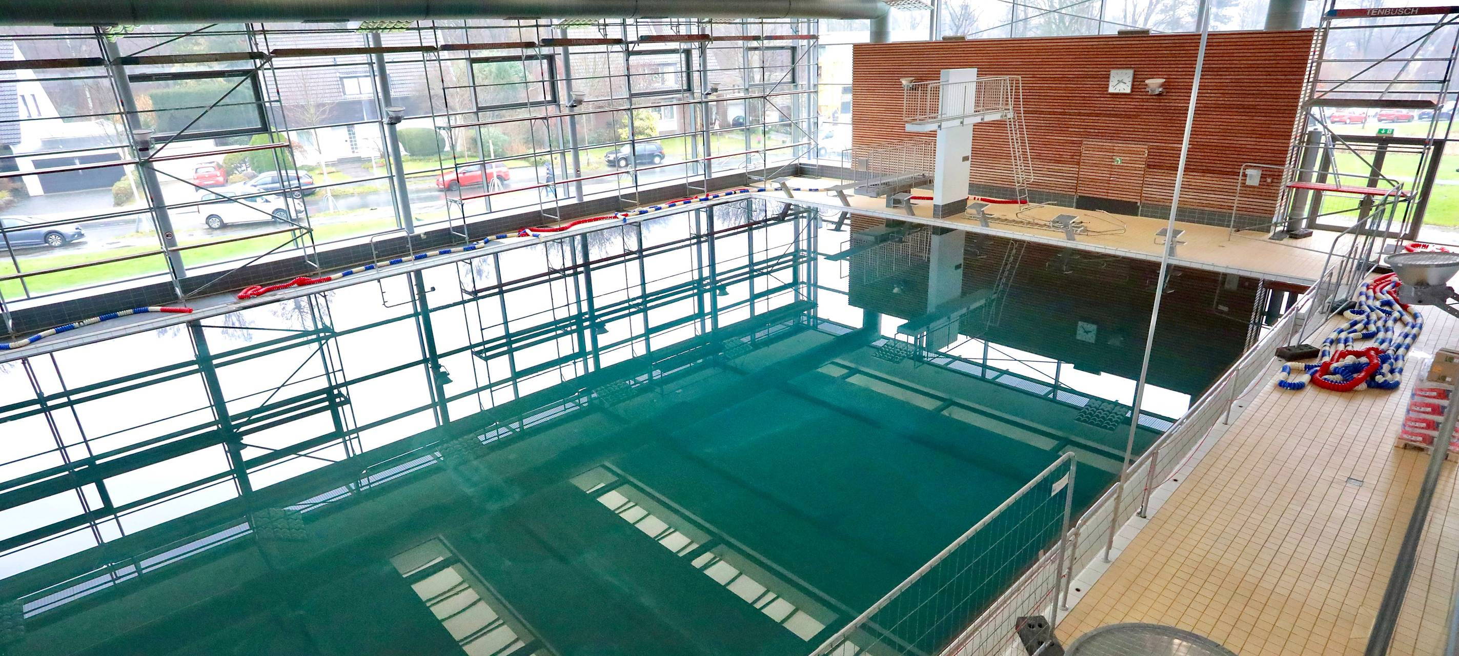 Bottroper Hallenbad wird wieder mit Wasser befüllt