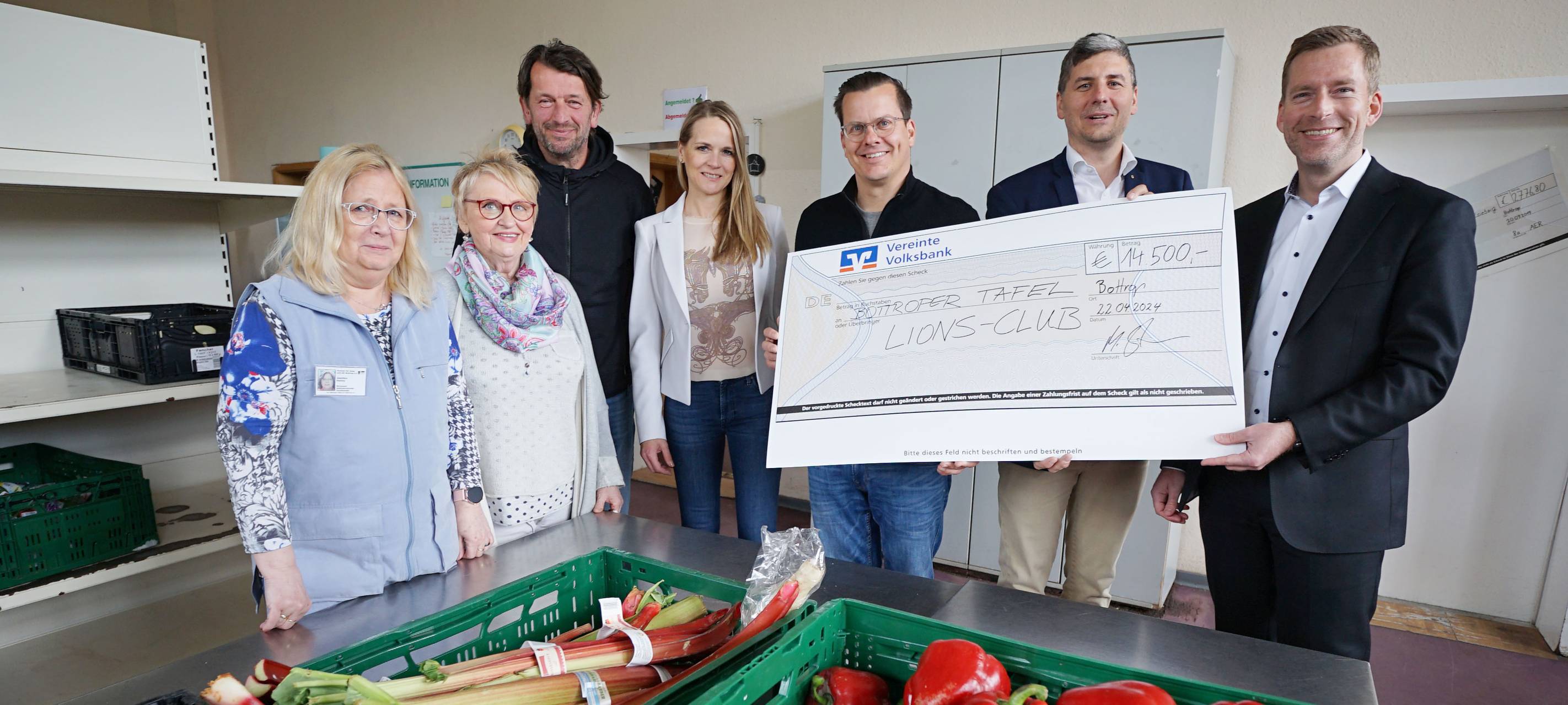 Lions Clubs unterstützen Bottroper Tafel