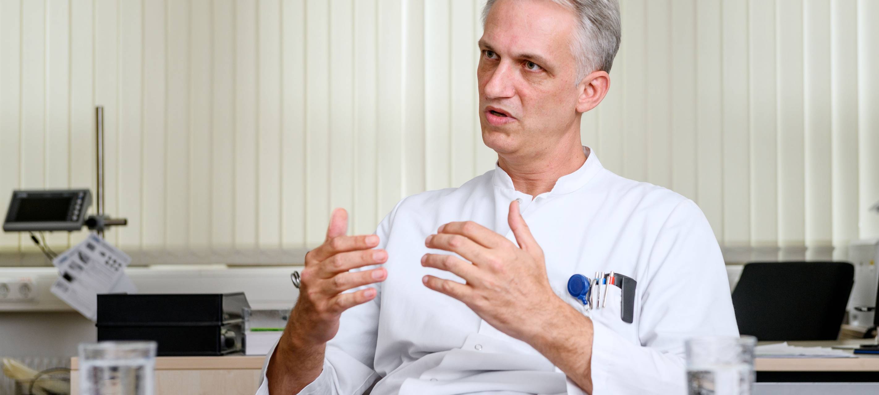 “F*tze, Drecksstück, …” Klinik-Pflegerin packt aus