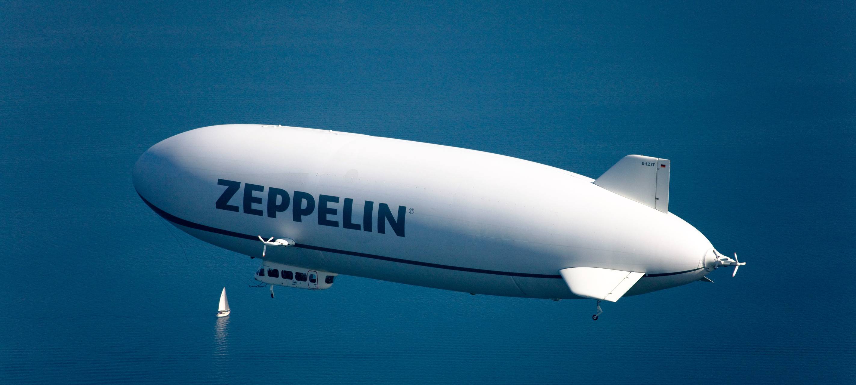 Zeppelin-Pilot fliegt über das Ruhrgebiet