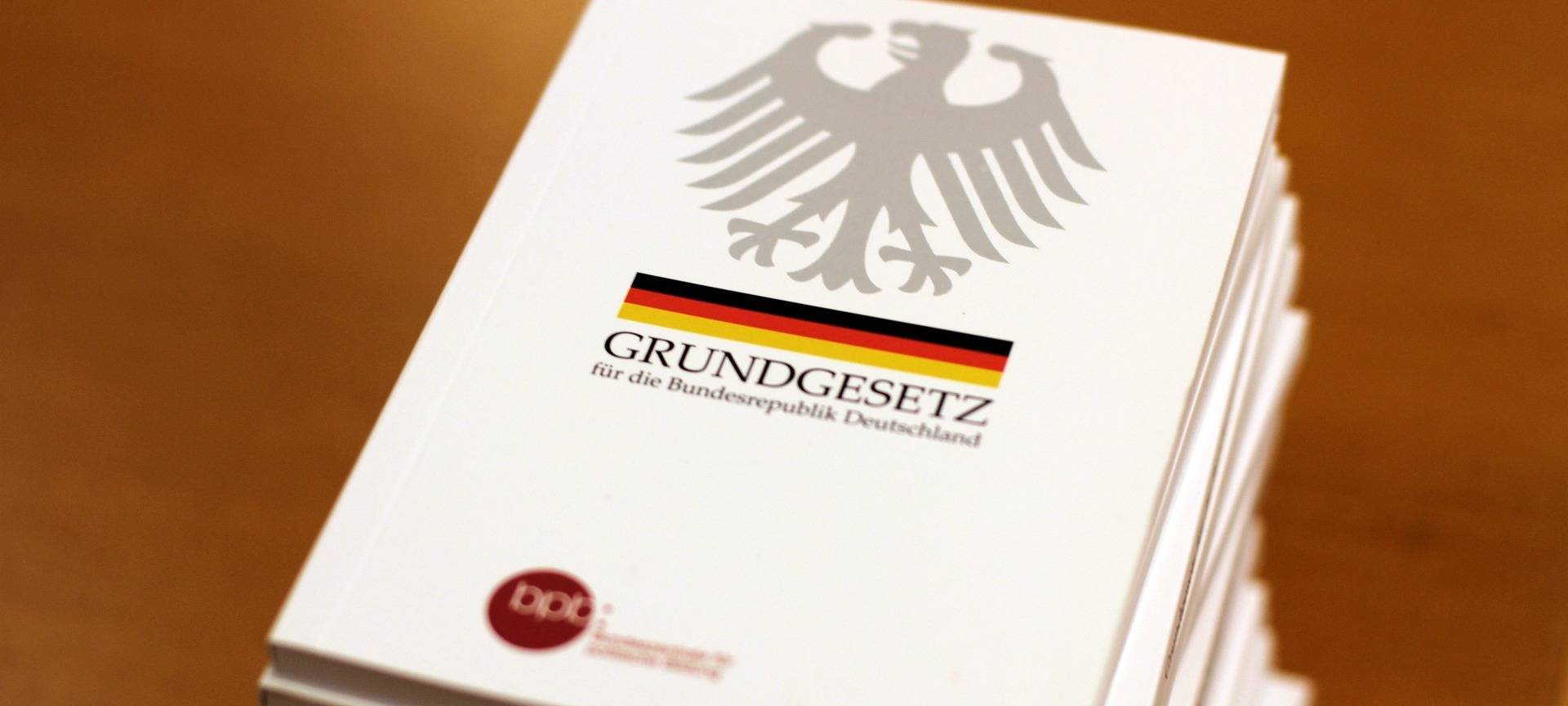 75 Jahre Grundgesetz: Festumzug durch Gelsenkirchen-Buer