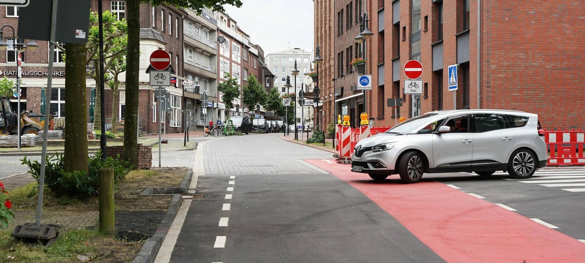 Neue Verkehrsführung am Bottroper Rathaus