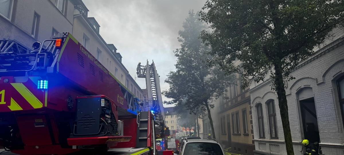 Rauch zieht durch Gelsenkirchen Schalke-Nord