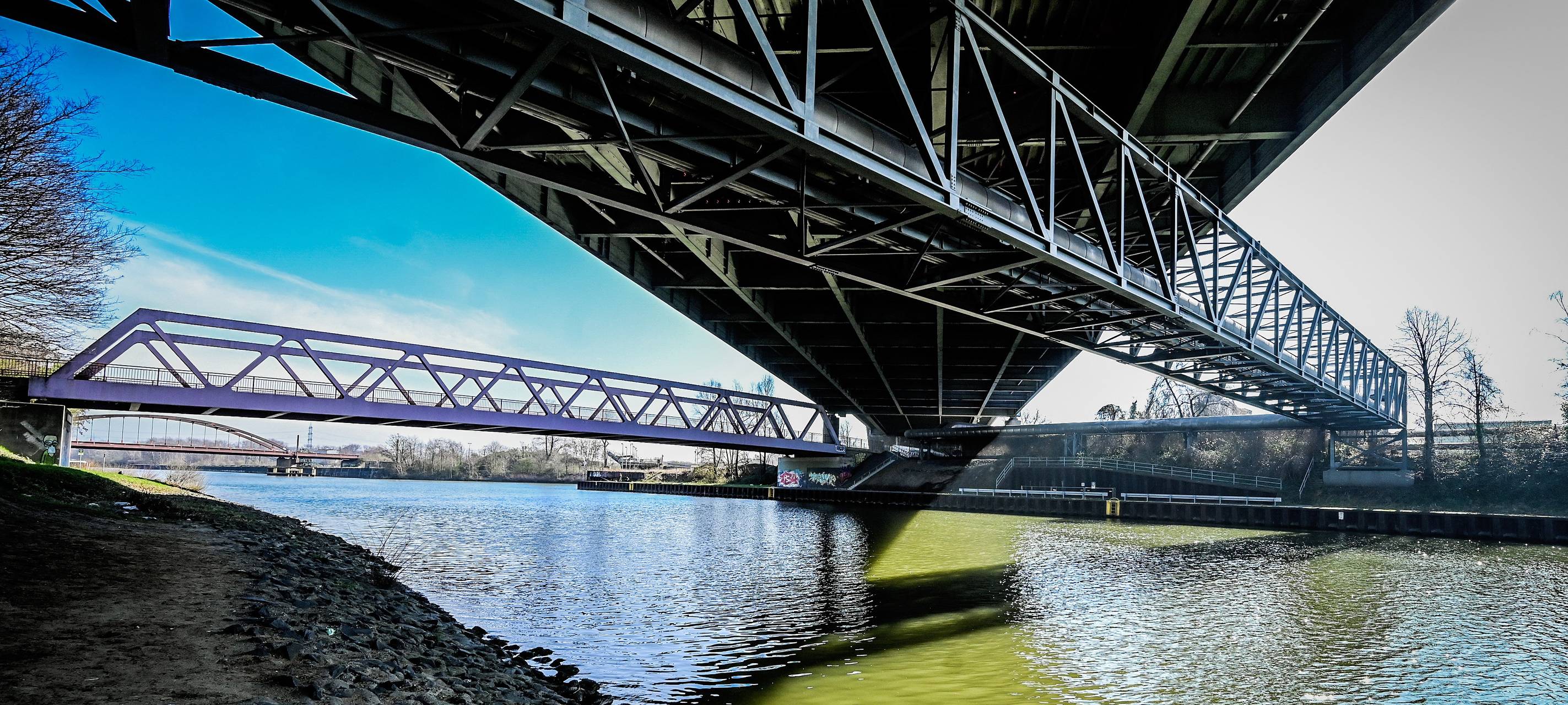 Bundespolizei: Lebensgefahr beim Springen von Bahnbrücken