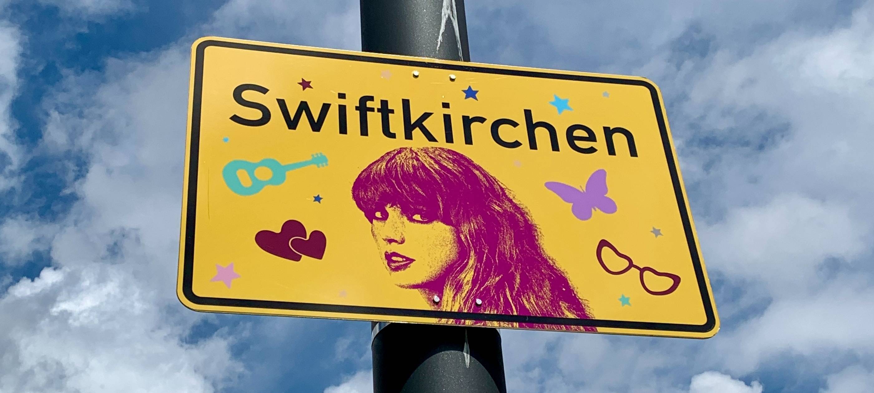 Rund 1.400 Gebote für "Swiftkirchen"-Schilder