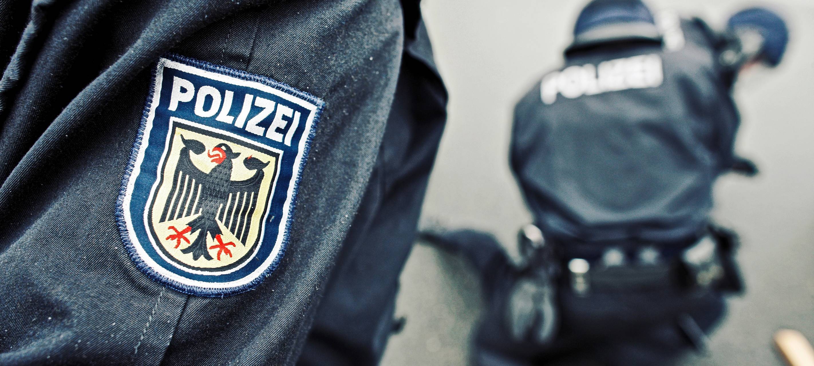 Vermummte Schalke-Anhänger: Bundespolizei sucht Zeugen