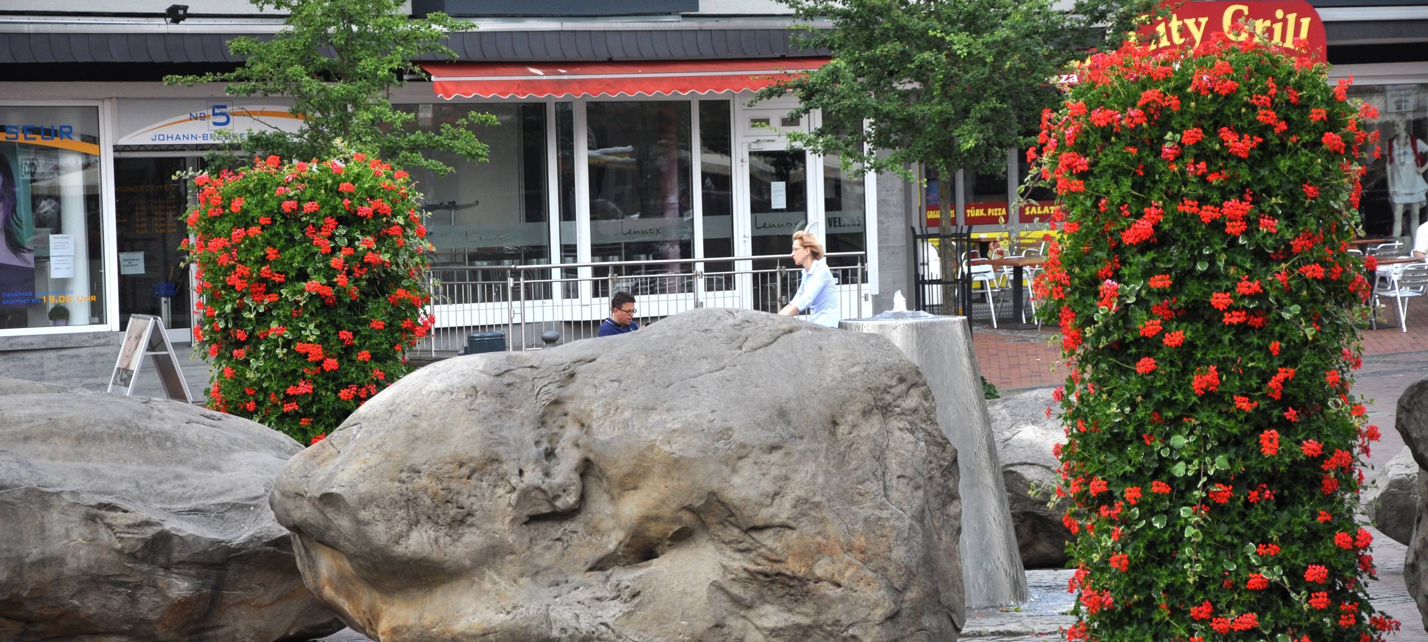 Stadt stellt Brunnen auf Johann-Breuker-Platz wieder ab
