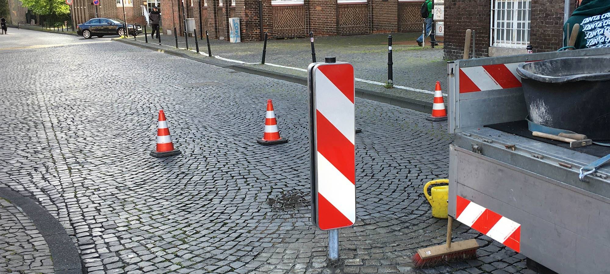 Neue Absperrungen am Bottroper Rathausplatz