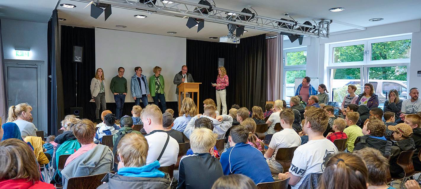 Neuer Schulhof an der Bergmannsglückstraße