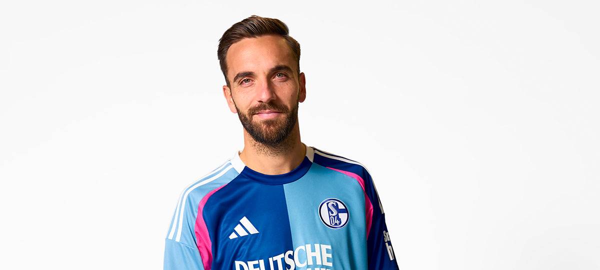 Sondertrikot: Schalke unterstützt die Deutsche Krebshilfe
