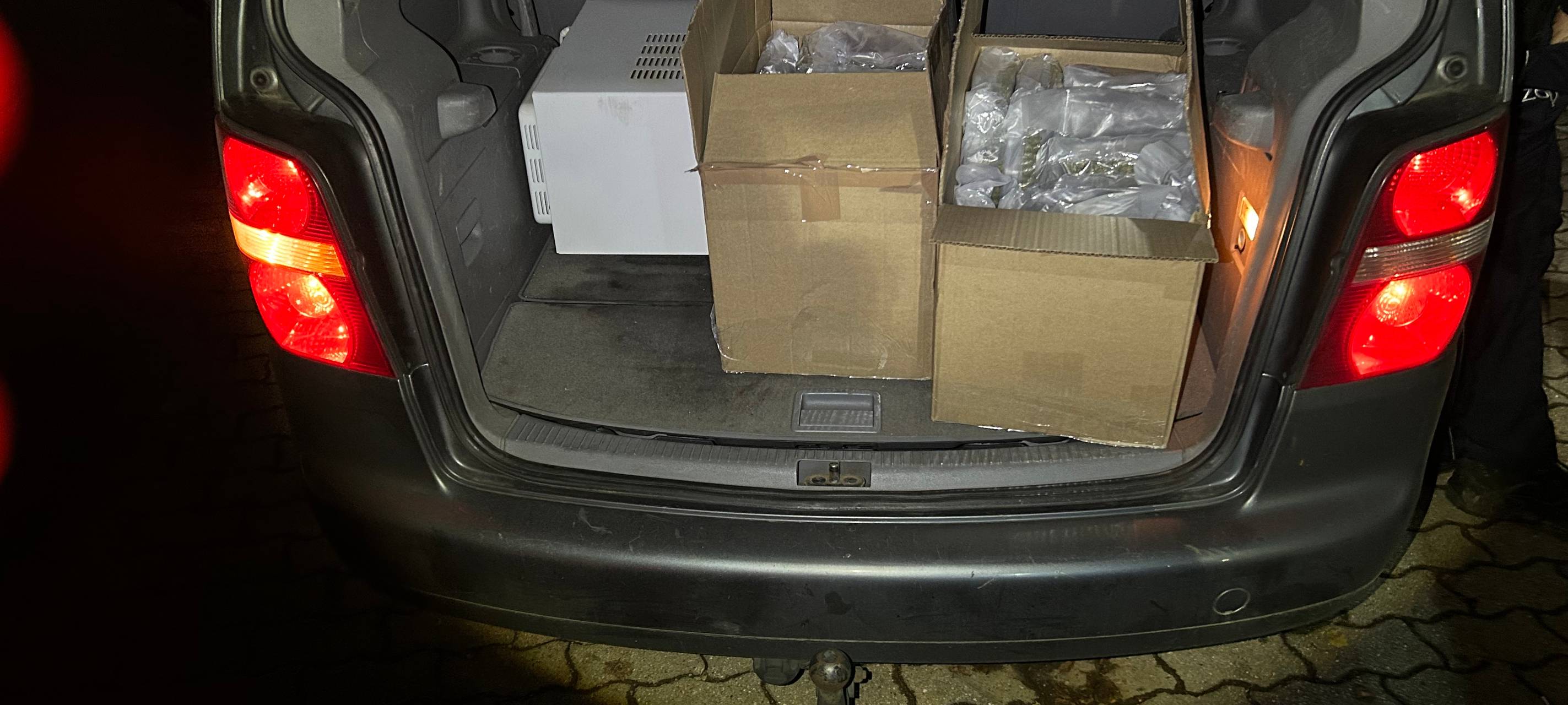 Zoll findet Drogen im Auto