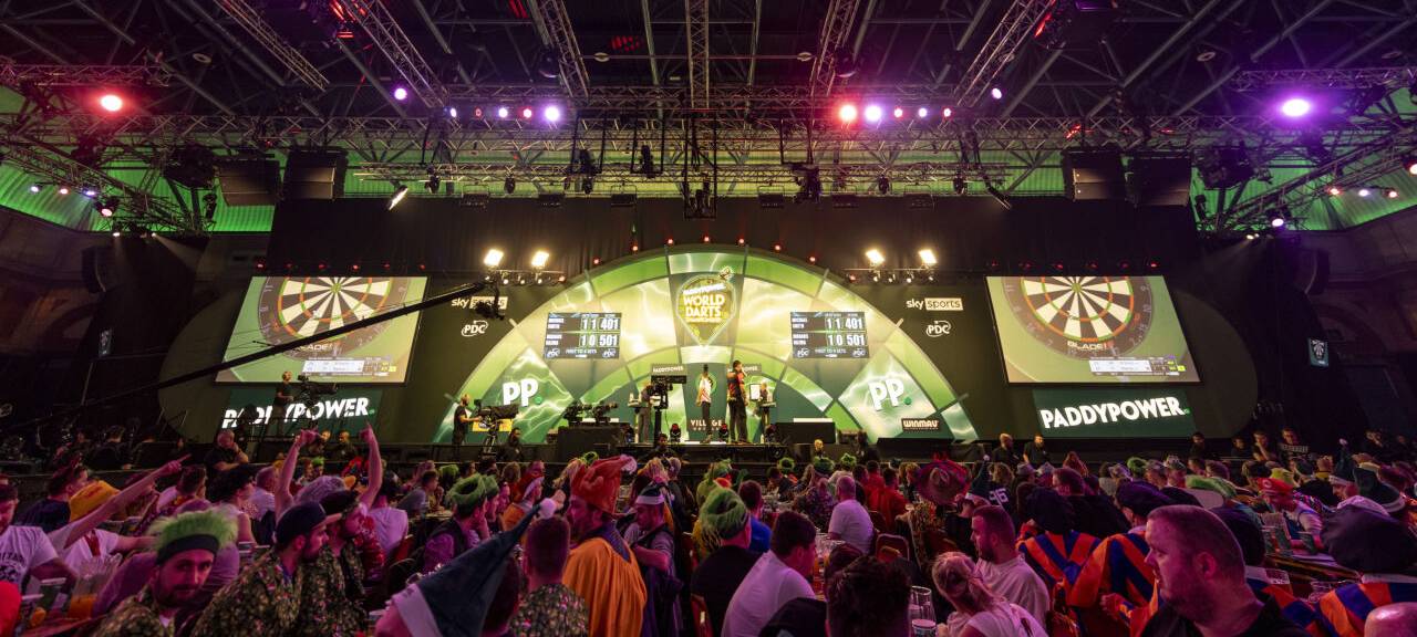 Blick in den Alexandra Palace in London während der Darts-Weltmeisterschaft