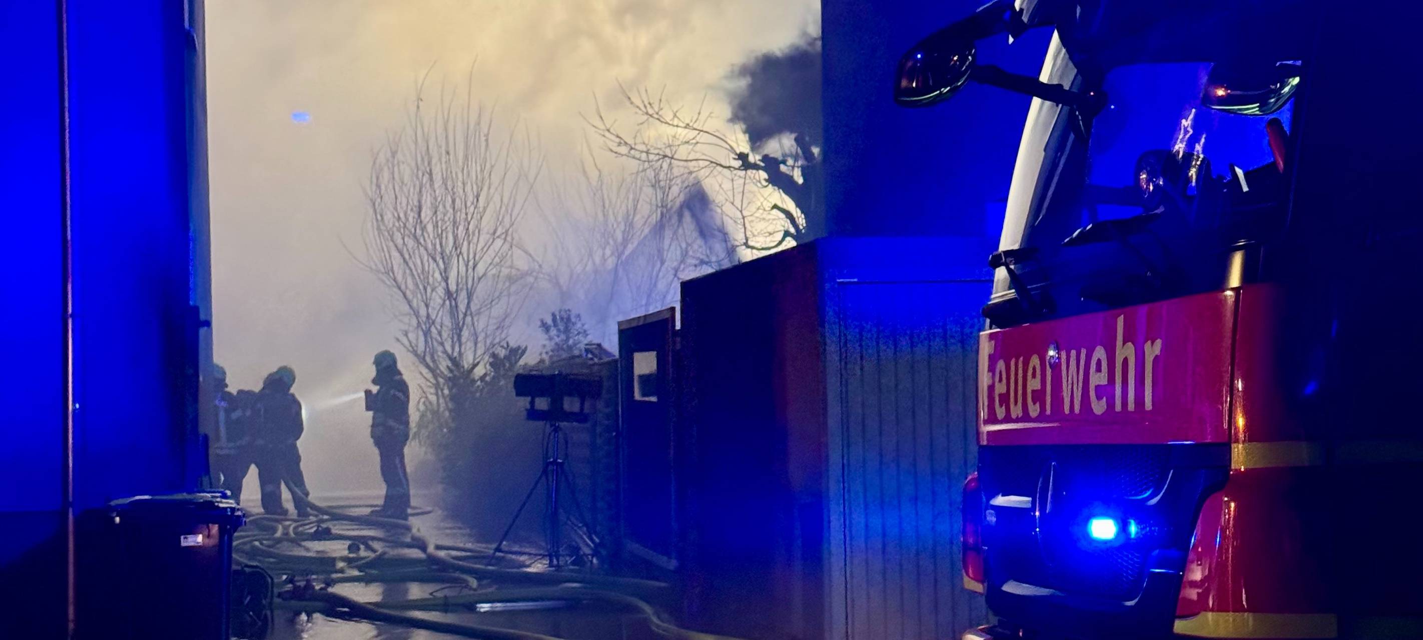 Feuer und viel Rauch in Gelsenkirchen - NINA-Warnung