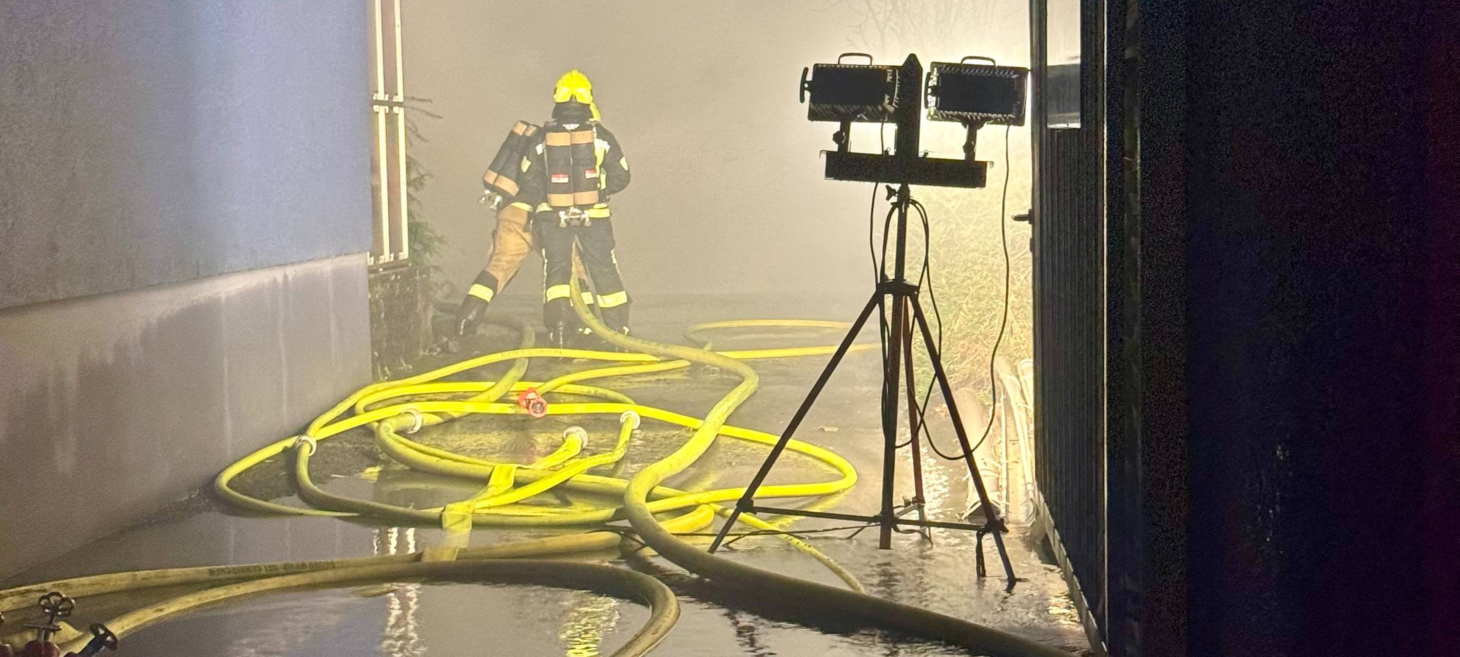 Feuer und viel Rauch in Gelsenkirchen - NINA-Warnung