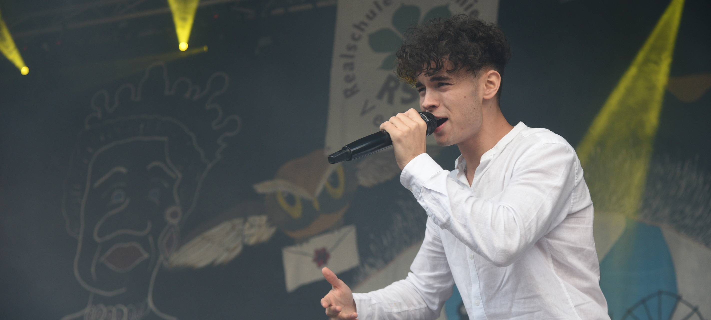 Daniele Puccia tritt beim Biathlon auf Schalke auf