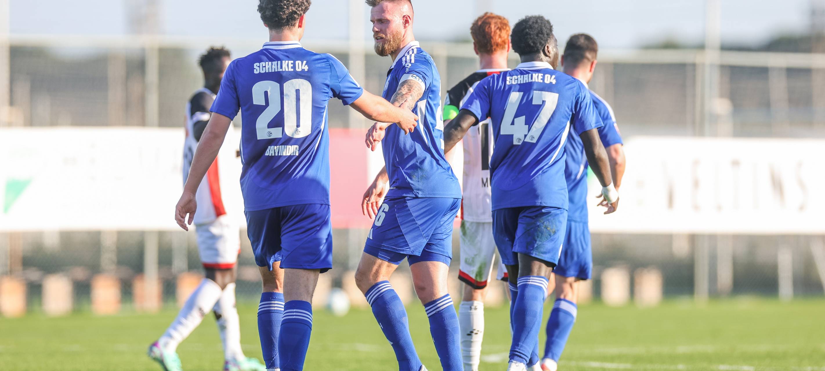 Schalke gewinnt erstes Testspiel mit 3:1