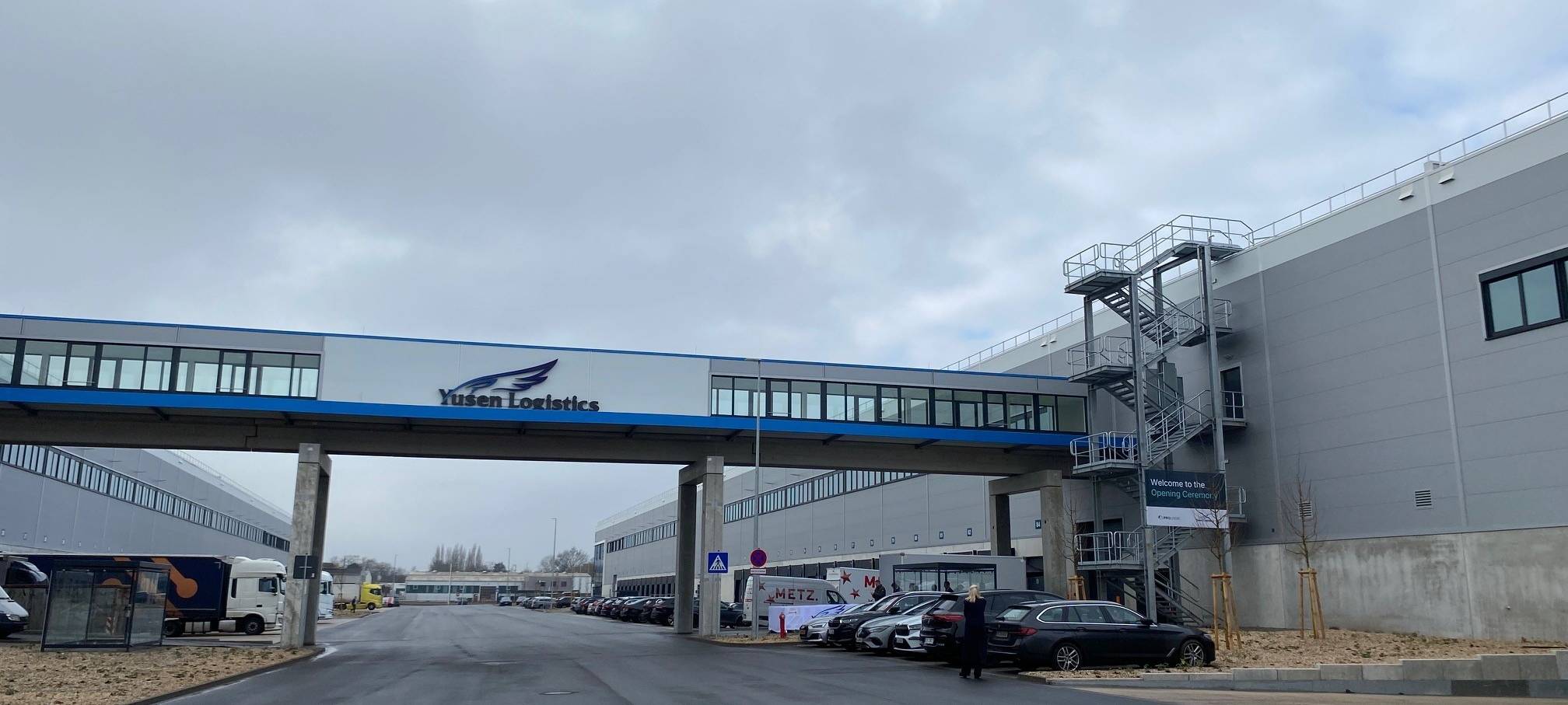 Logistikpark in Bottrop eröffnet