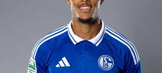 S04: Touré wird Teil des Profi-Kaders