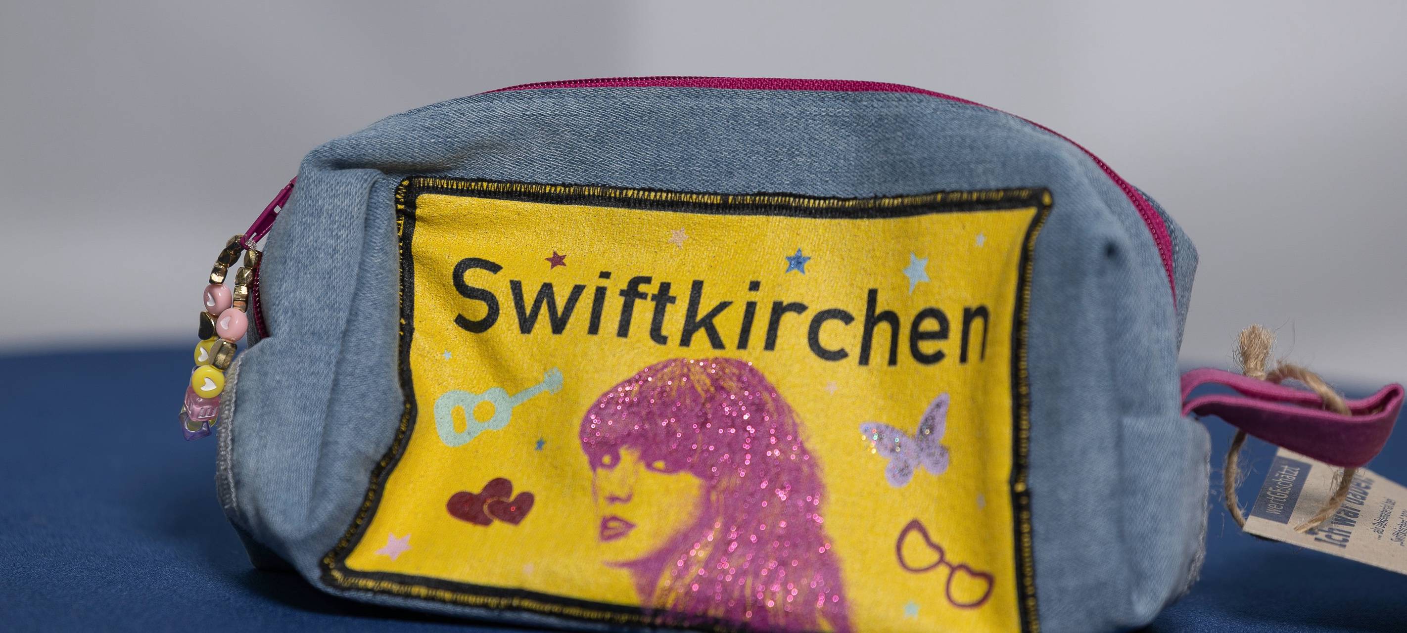 Verkaufsstart der "Swiftkirchen"-Fanartikel