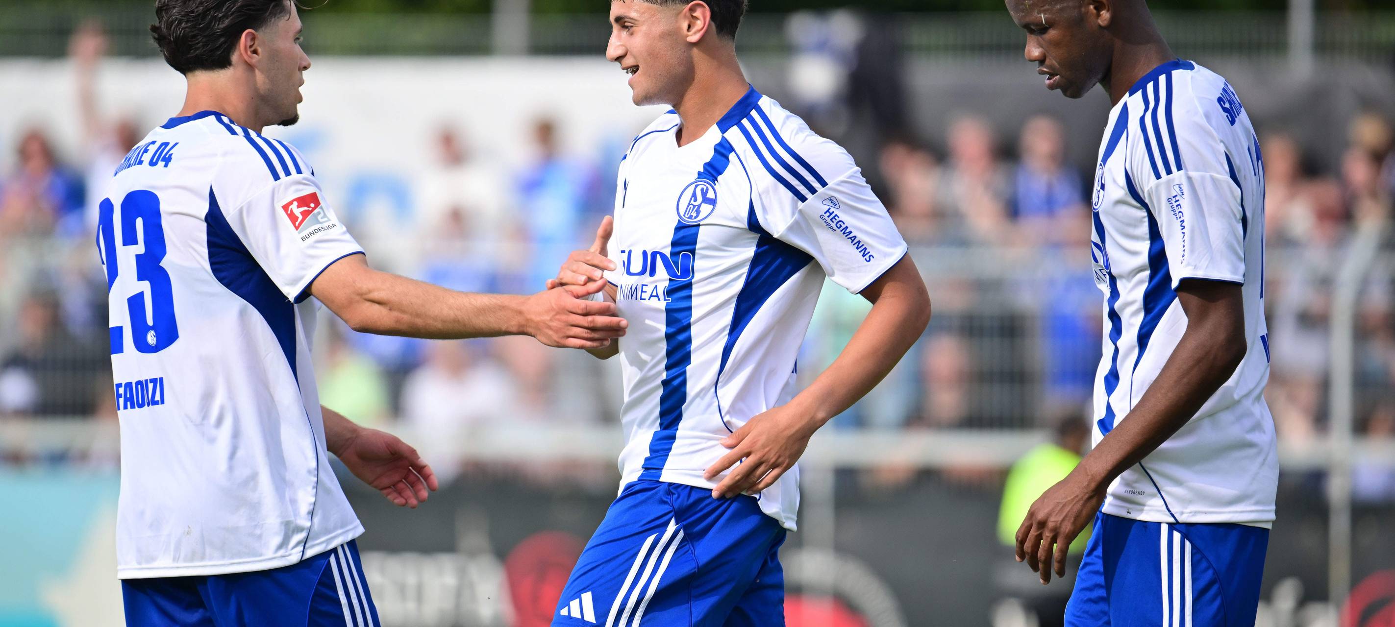 Schalke präsentiert neues Auswärtstrikot