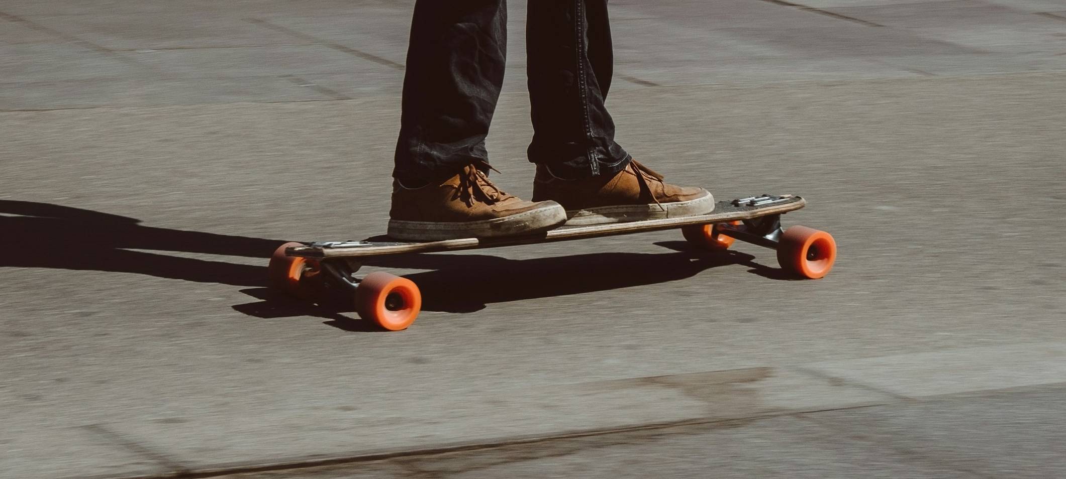 Bottrop: Junge Frau mit Longboard schwer verunglückt