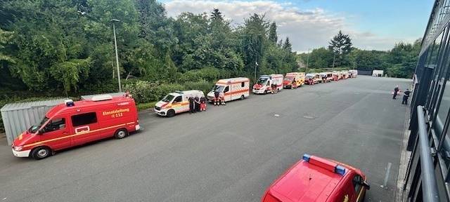 Feuerwehr Gelsenkirchen hilft bei Evakuierungsaktion