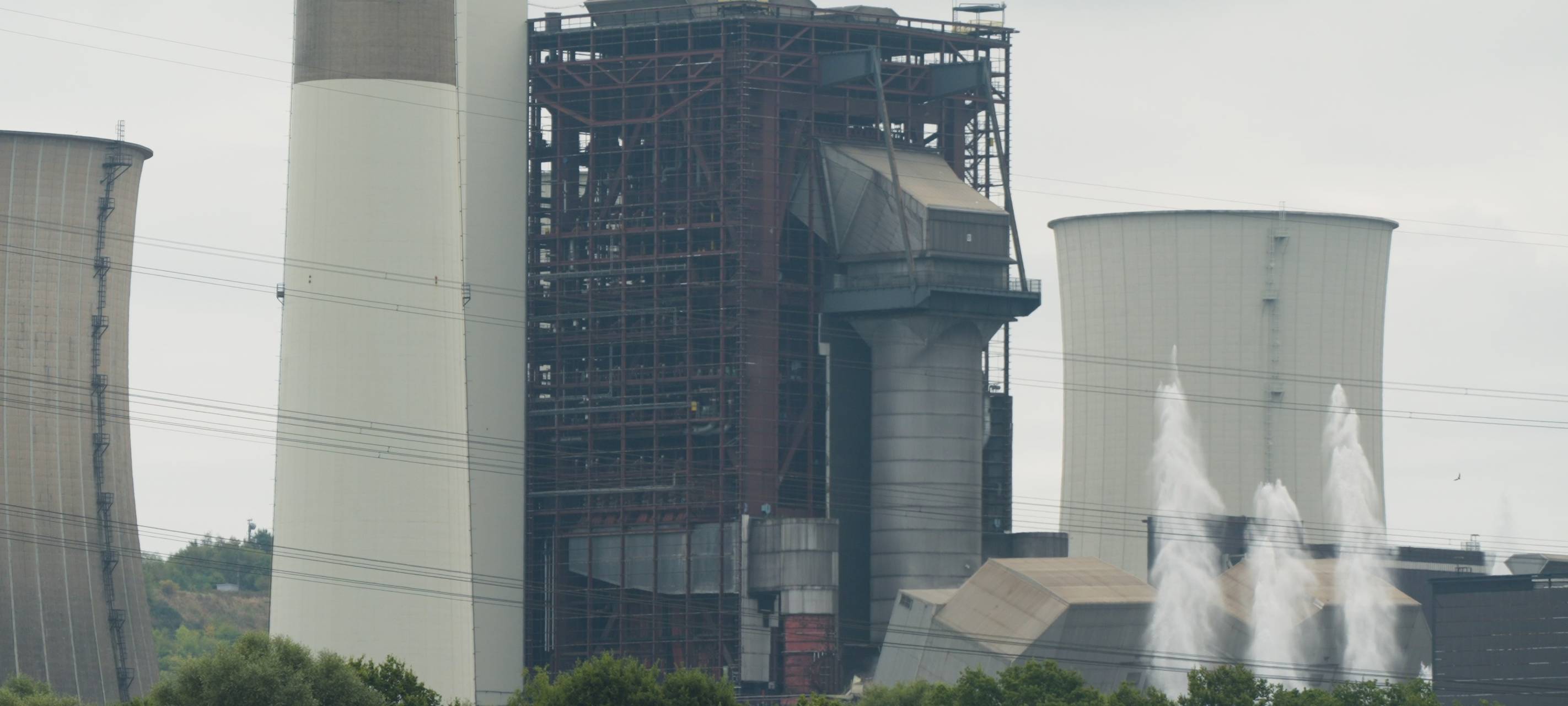 Kraftwerk Scholven: Aufräumarbeiten nach Sprengung