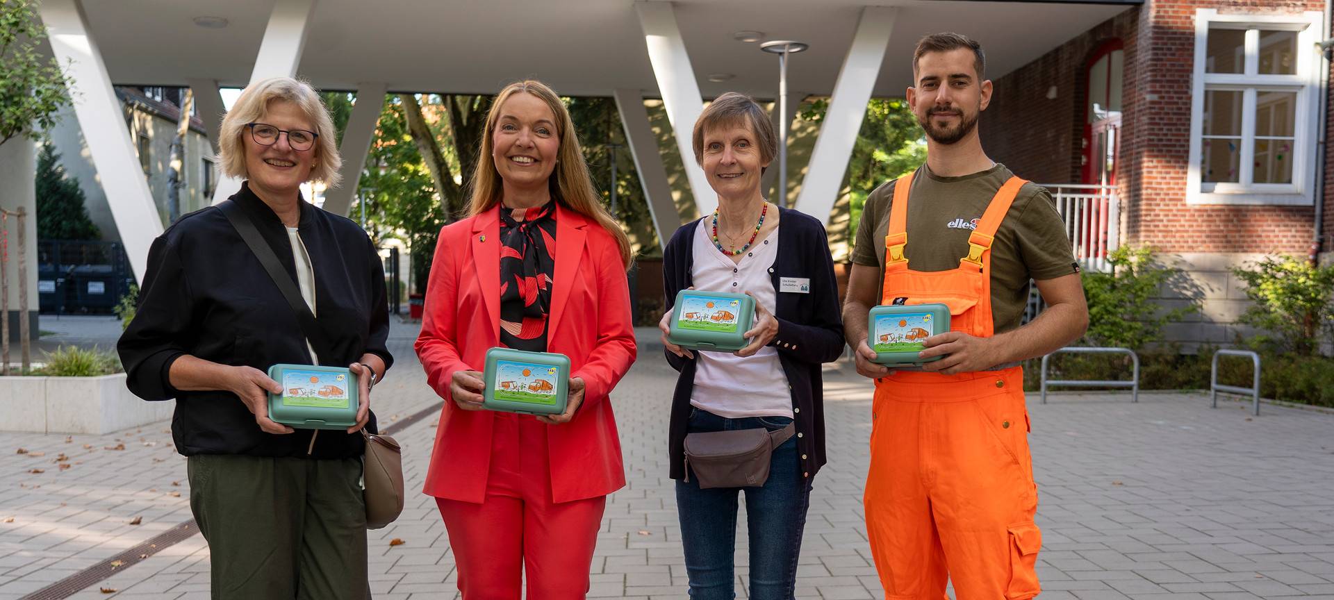 850 Brotdosen für Gladbecker i-Dötzchen zum Schulstart