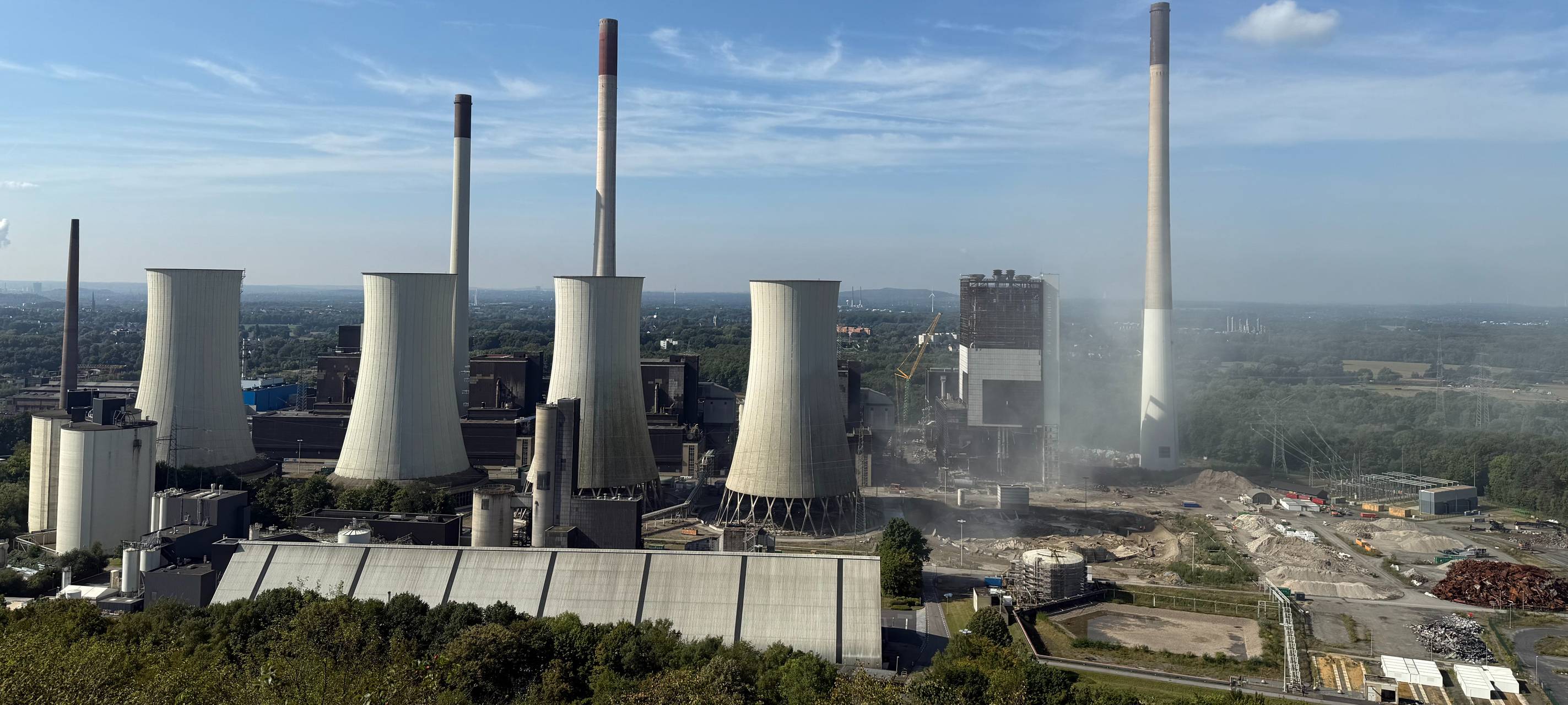 +++ Update (06.09.) +++ Hier seht ihr das Kraftwerksgelände nach der Sprengung.