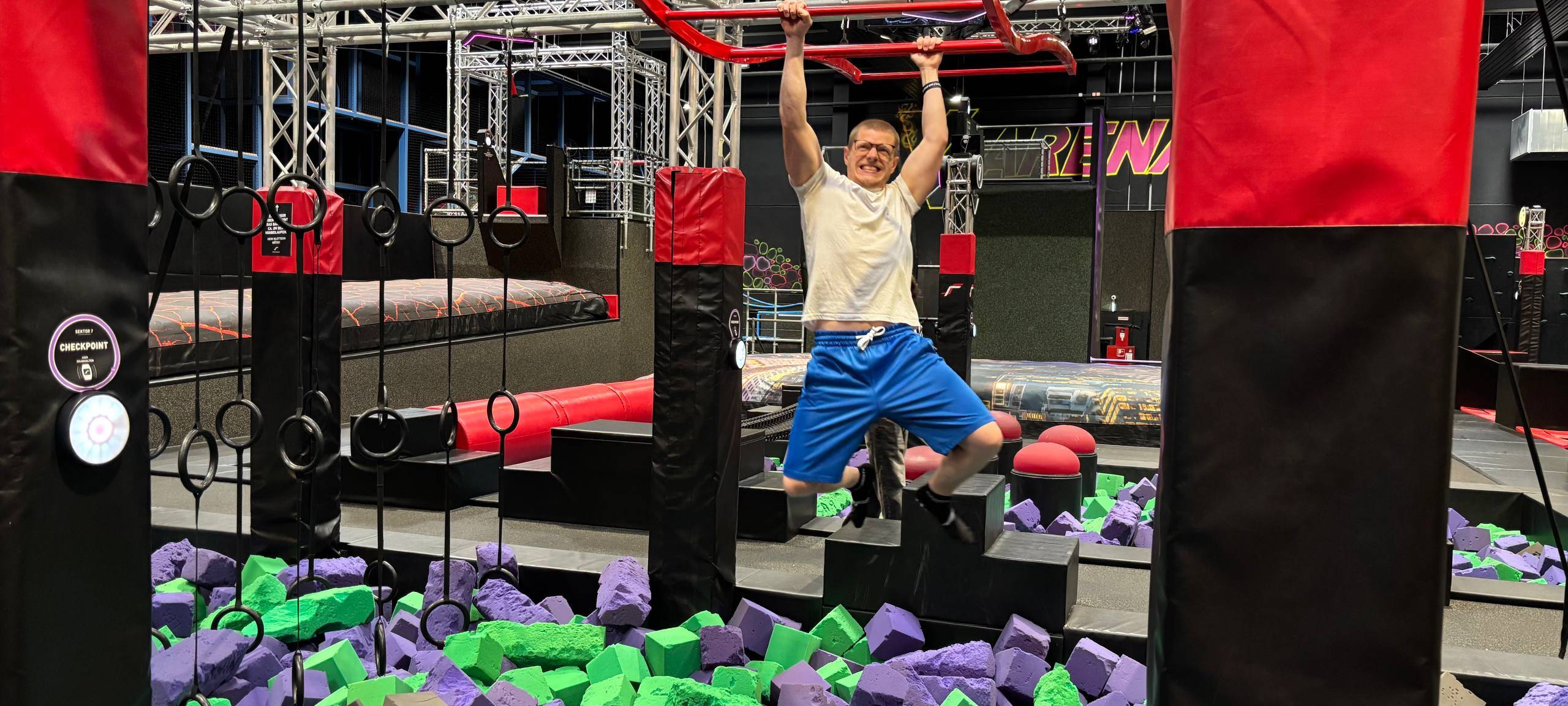 Bei Superfly in Düsseldorf hat Reporter Sascha Fassbender sich an verschiedenen Stationen versucht.