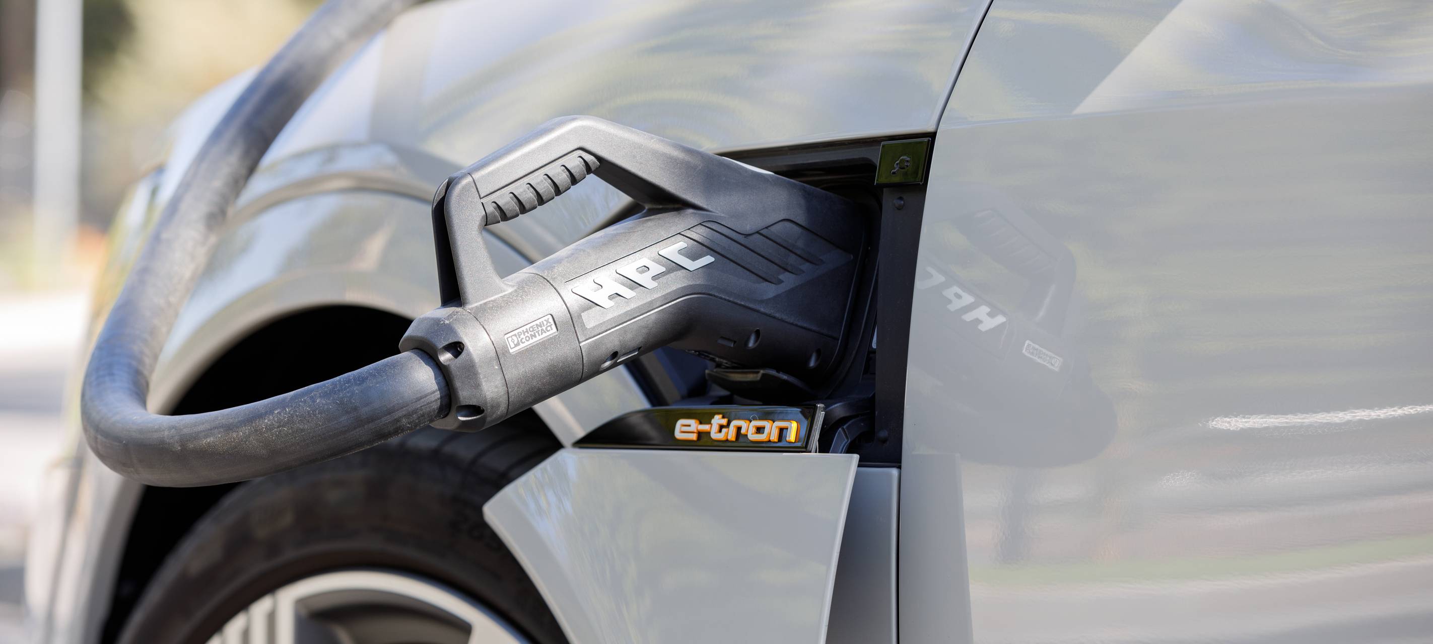 Neue Schnellladestation für E-Autos in Buer eröffnet