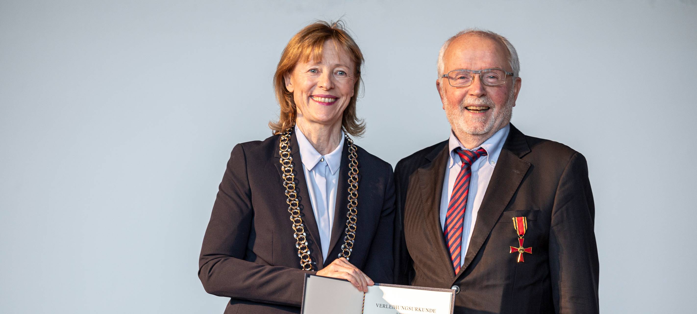 Bundesverdienstkreuz für Ex-Bürgermeister Klaus Hermandung