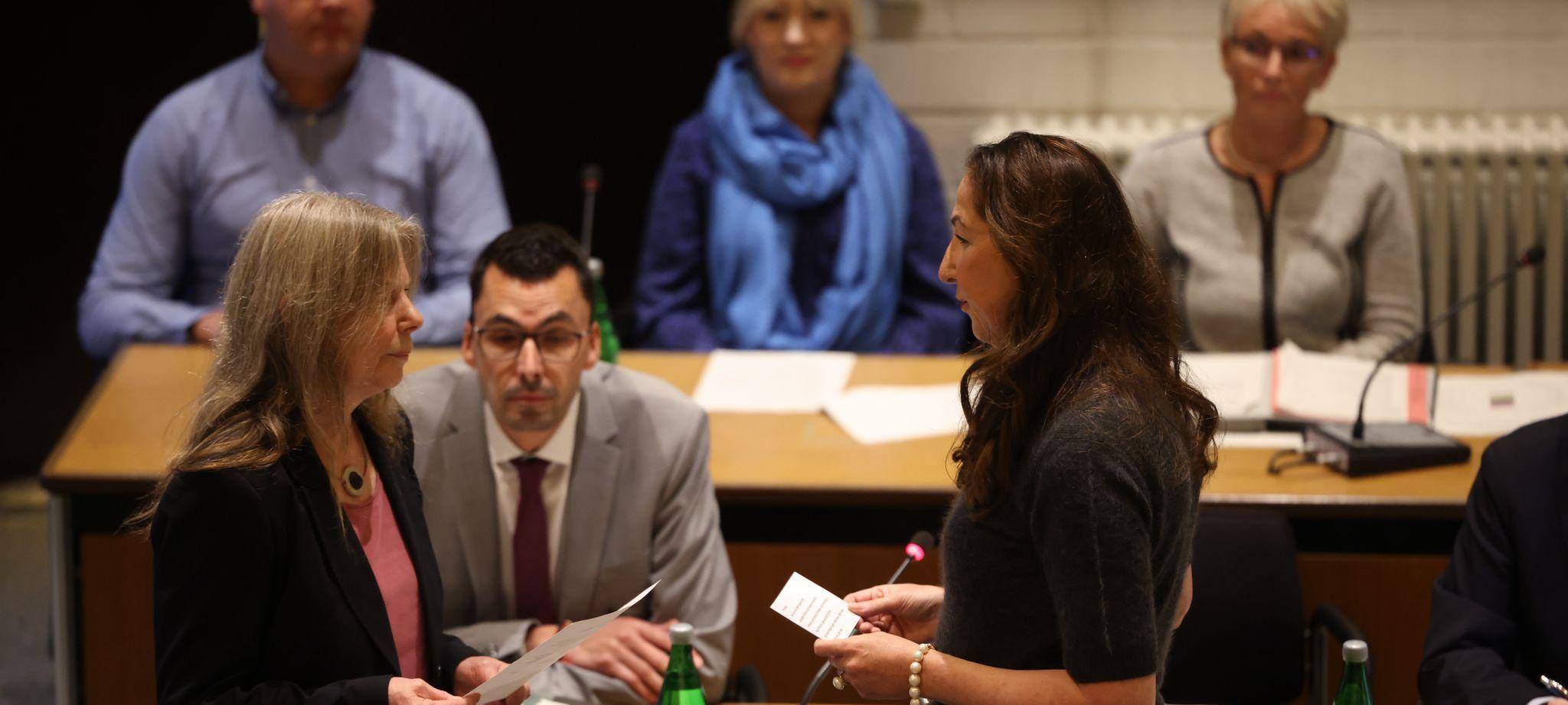 Nach Messerangriff: Bürgermeisterin von Herdecke startet