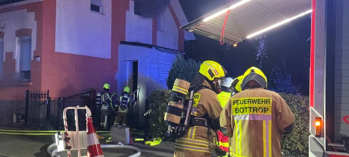 Brand in Bottroper Doppelhaushälfte