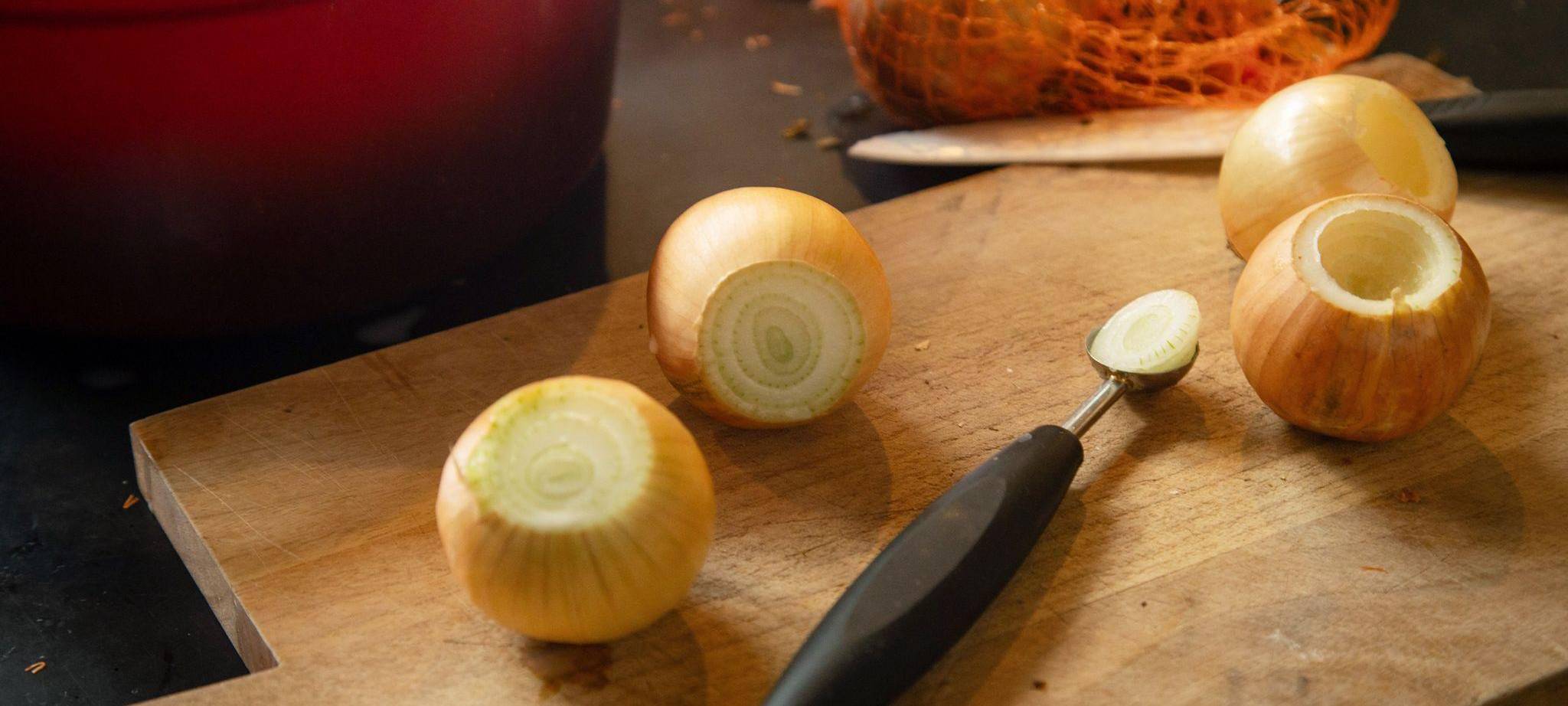 Aushöhlen der Zwiebel