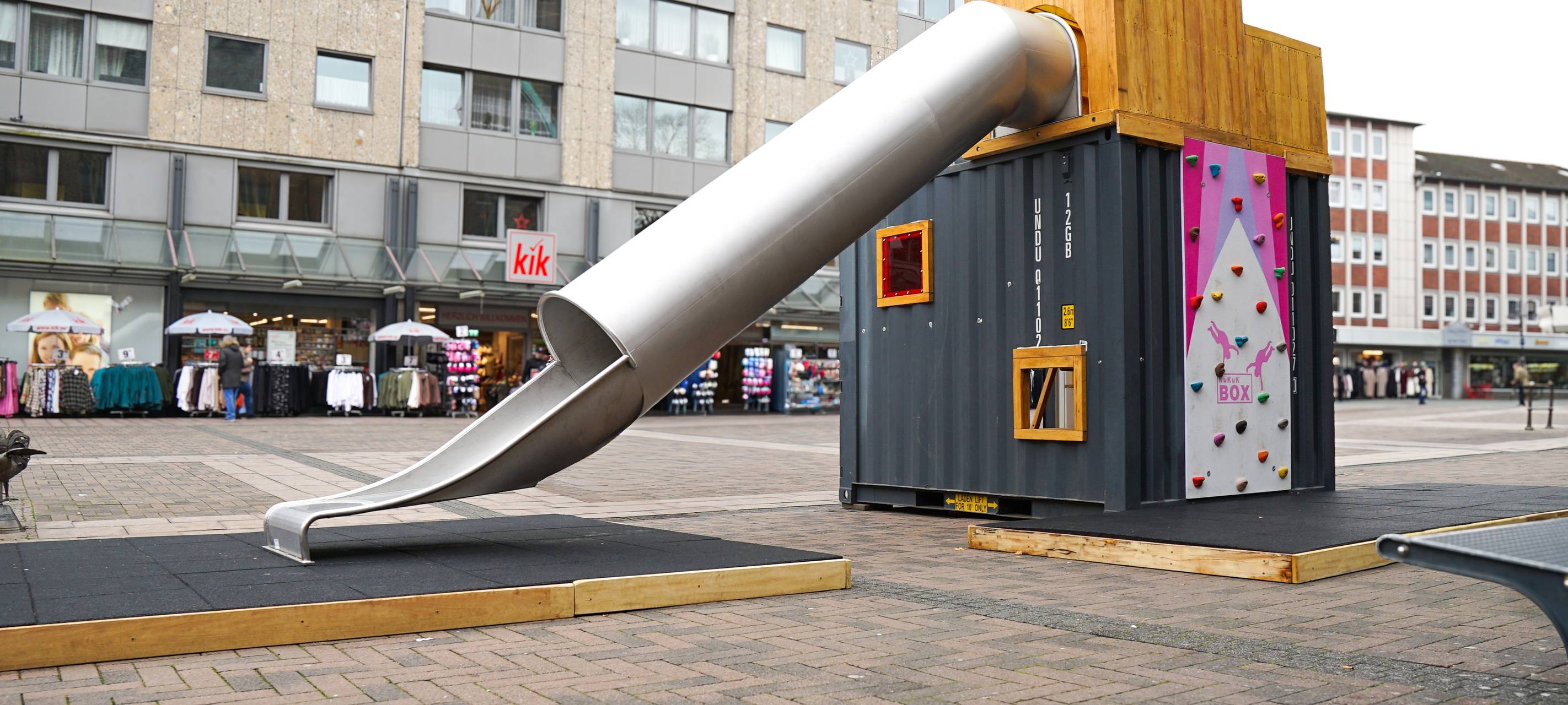 Neuer Spielcontainer für die Bottroper Innenstadt