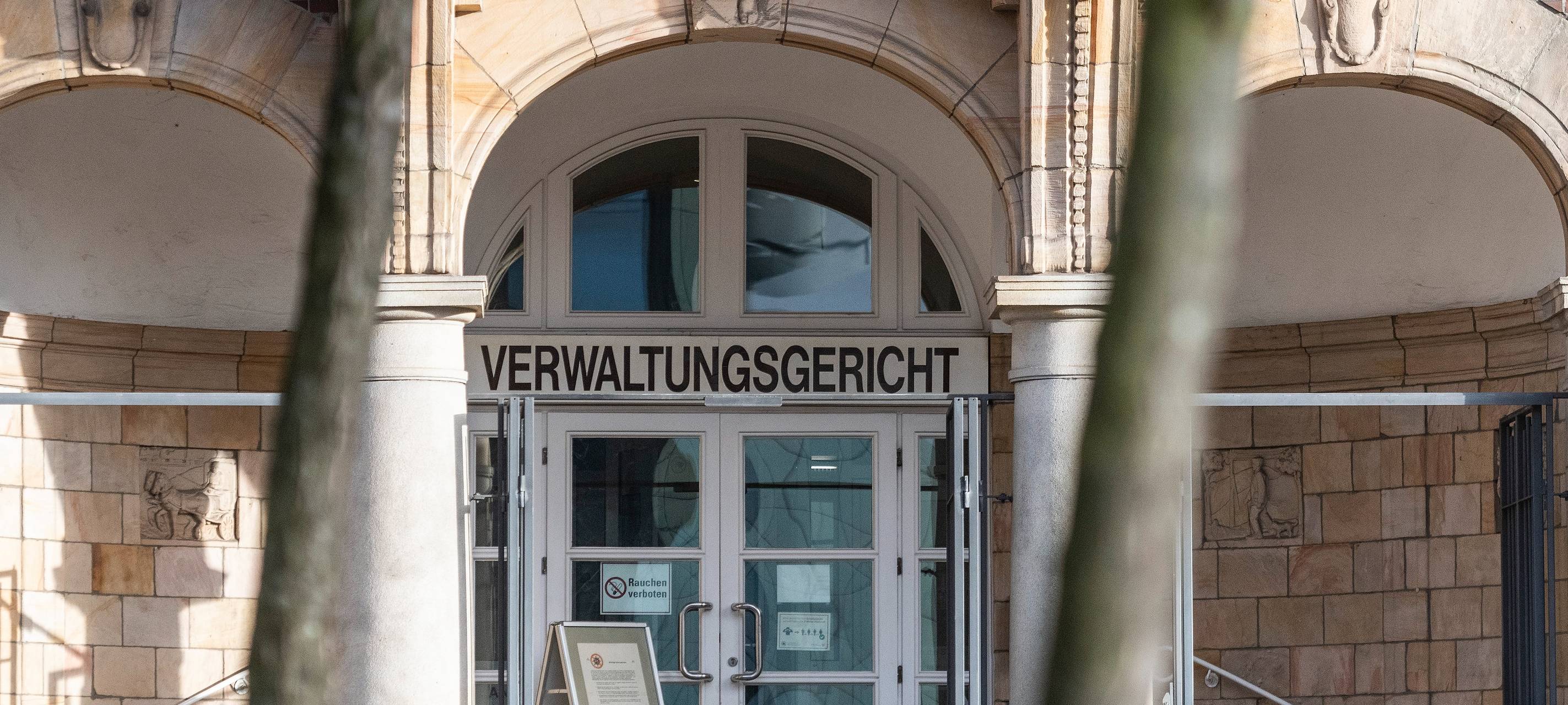 Bottrop: Atomkraftgegner dürfen über A2-Brücken ziehen