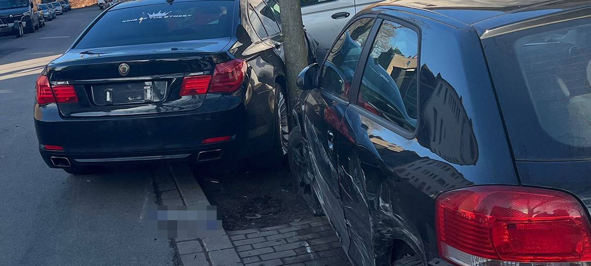 BMW-Fahrer flüchtet nach Unfall in Gelsenkirchen-Bismarck