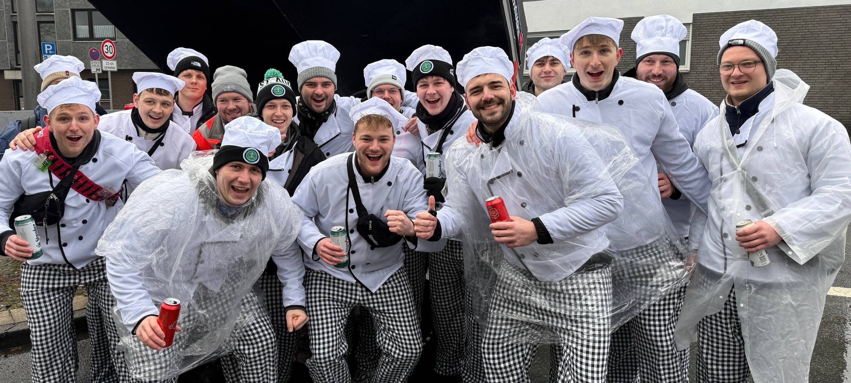 Rosenmontagszug Bottrop läuft - Sperrungen in Gelsenkirchen
