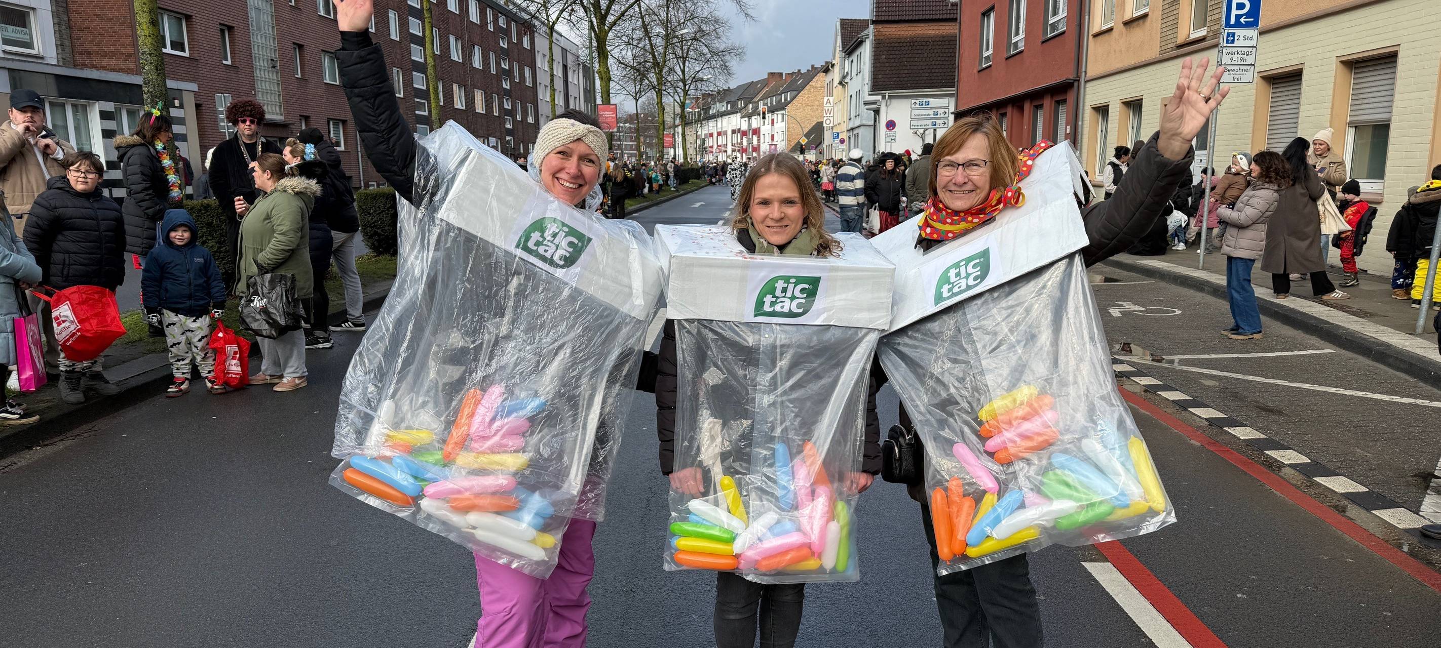 Rosenmontagszug Bottrop läuft - Sperrungen in Gelsenkirchen