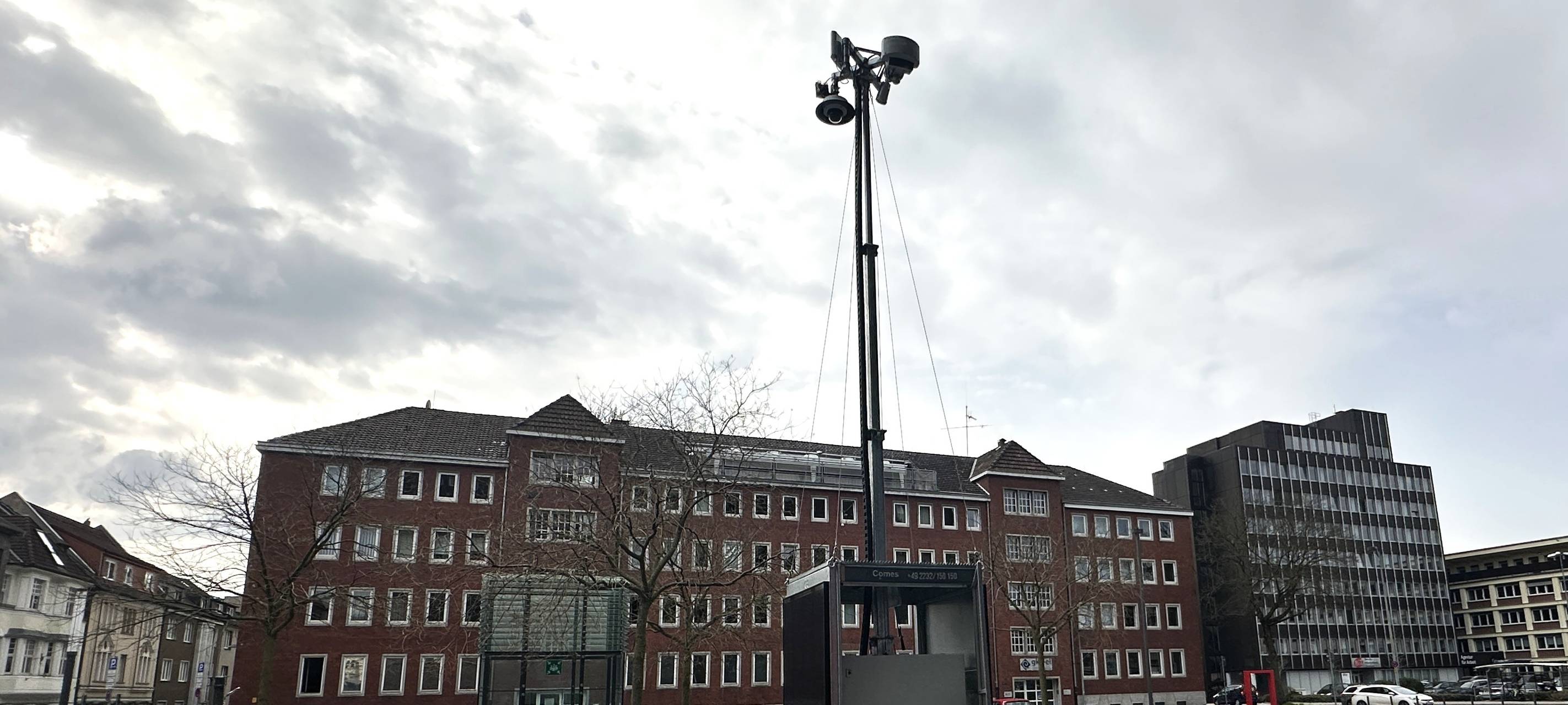 Überwachungsturm gegen Müllsünder