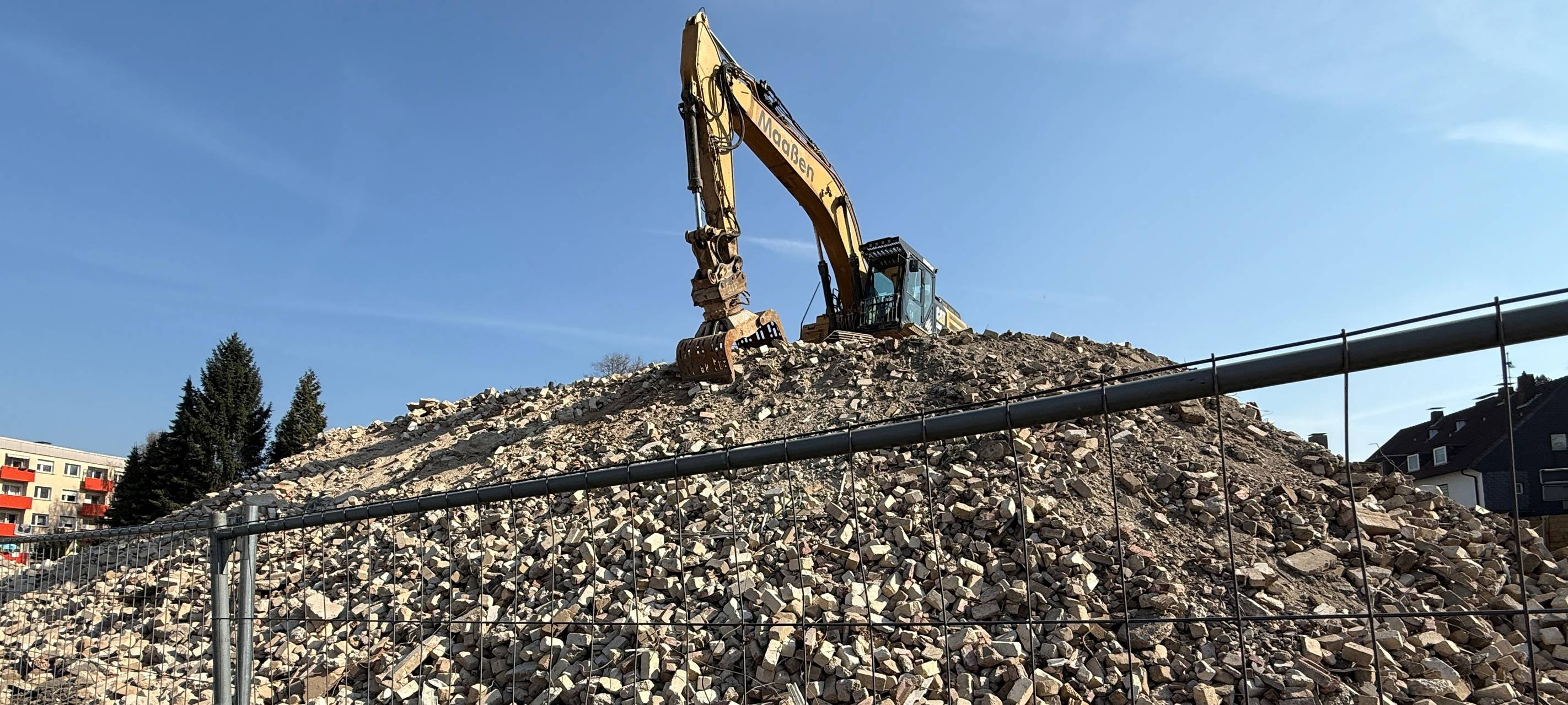 Buer: Geplantes Baustellen-Ende nach Schrotthochhaus-Abriss
