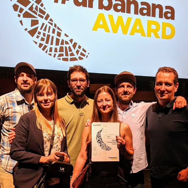 Die Macher des Virtual Reality-Festivals "Places" in Gelsenkirchen freuen sich über die Auszeichnung mit dem Urbanana Award 2019.