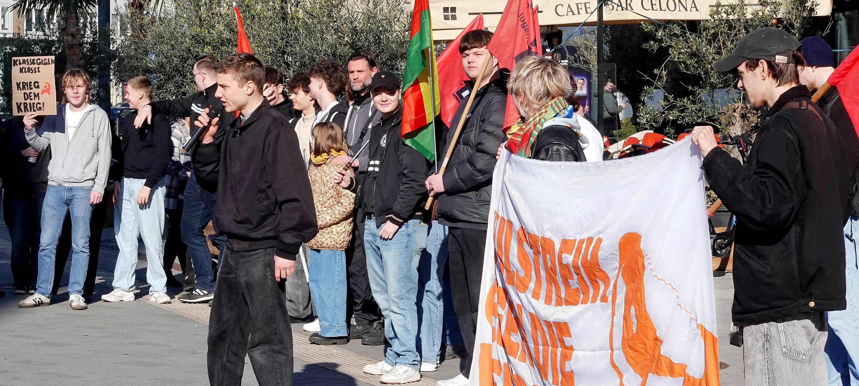 Gelsenkirchen: Schüler demonstrieren gegen Wehrpflicht