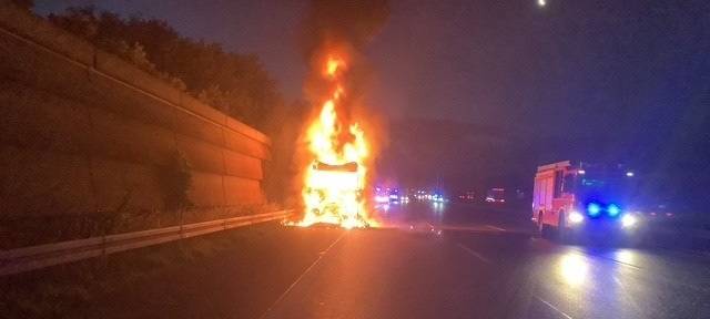 Nach LKW-Brand auf der A2: Eine Spur ist wieder frei