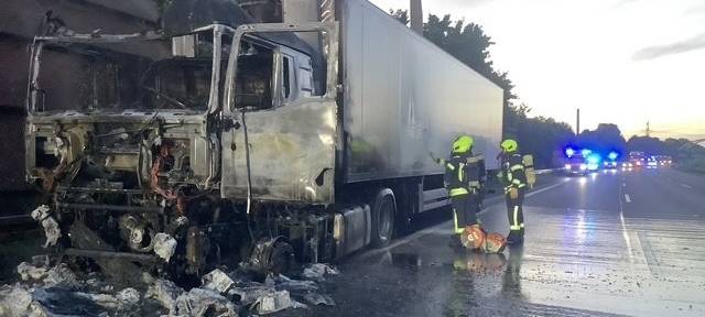 Nach LKW-Brand auf der A2: Eine Spur ist wieder frei