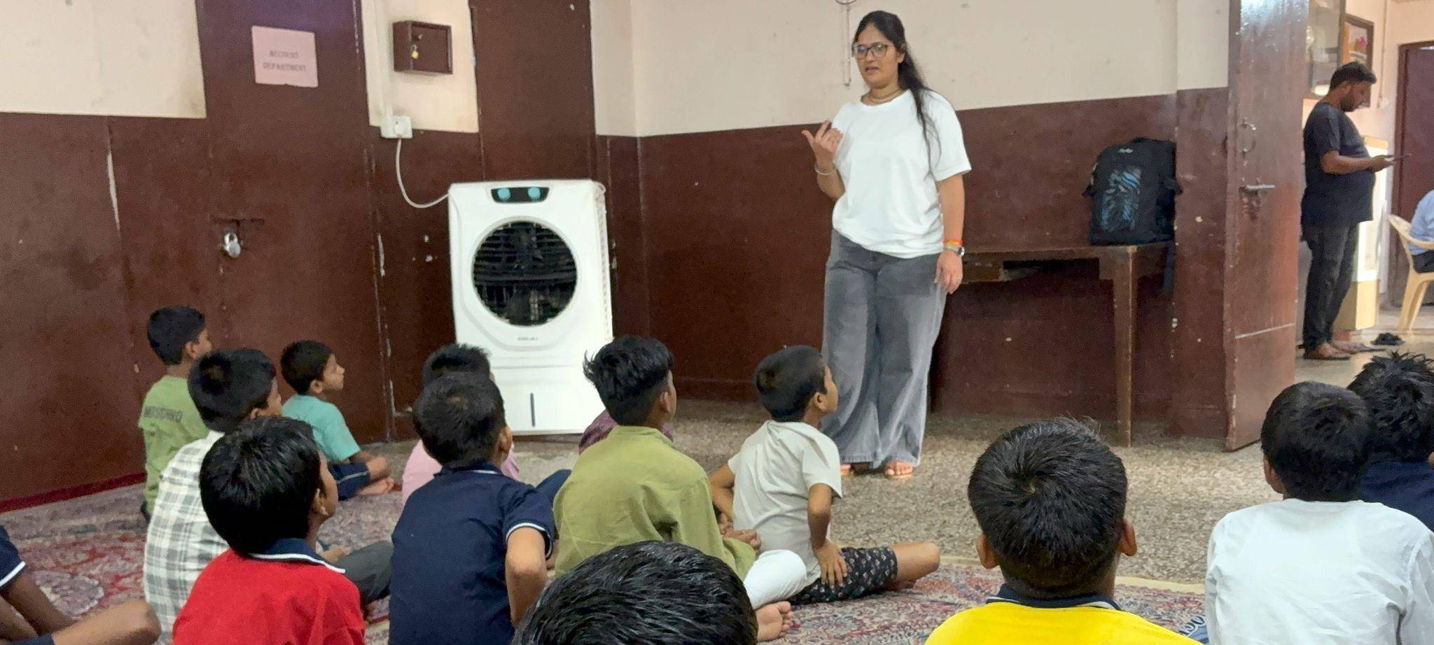 Unterricht für Straßenkinder in Neu-Delhi