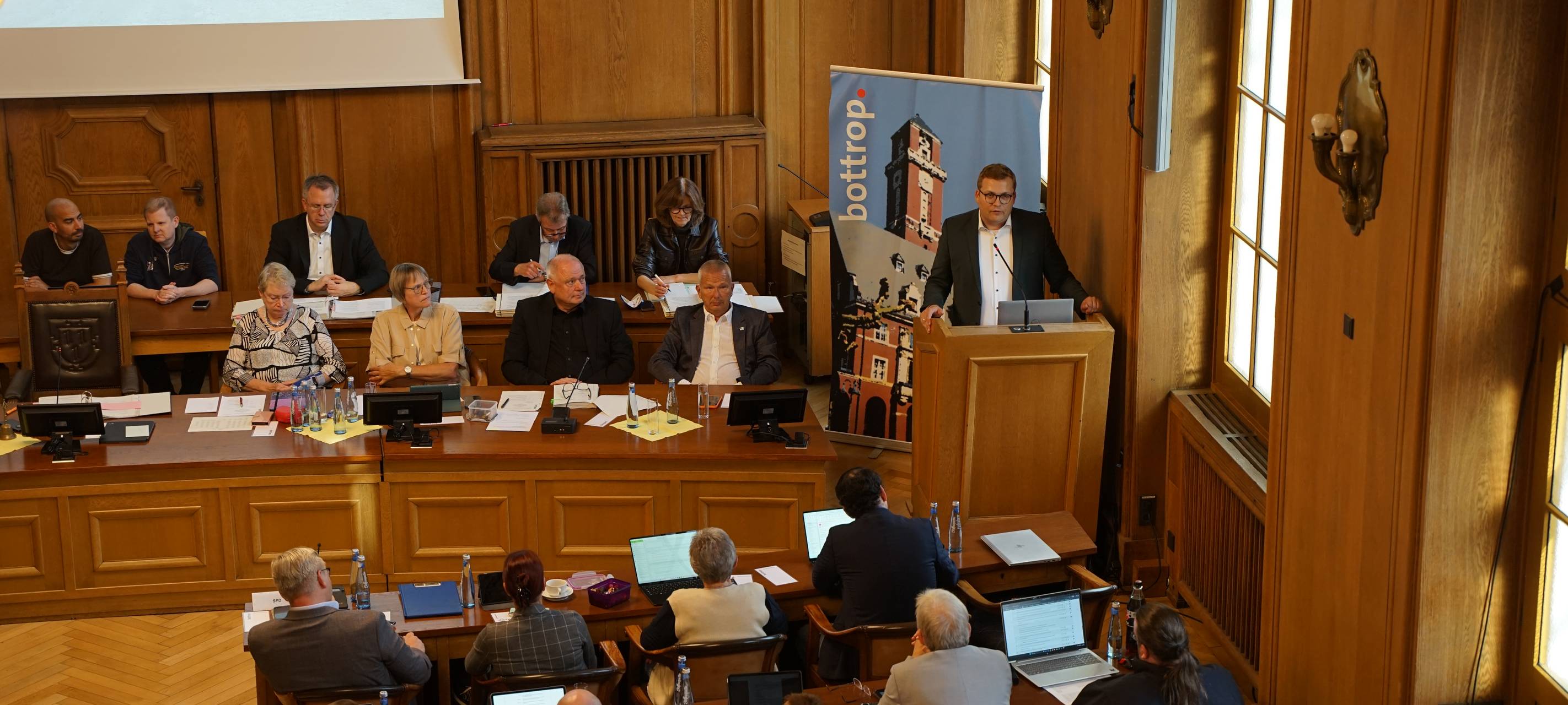 Haushaltsloch in Bottrop: Rund 88 Millionen Euro fehlen
